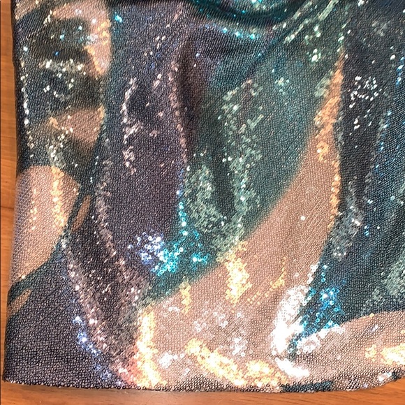 Tahari ~Size M~Caicos Sequin Mermaid Tank Top - Picture 5 of 16